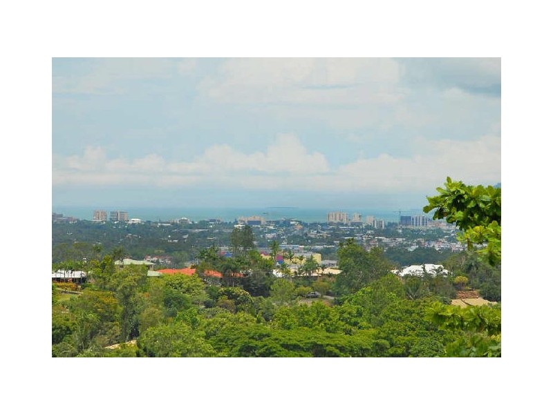 273 Toogood Road, Bayview Heights QLD 4868