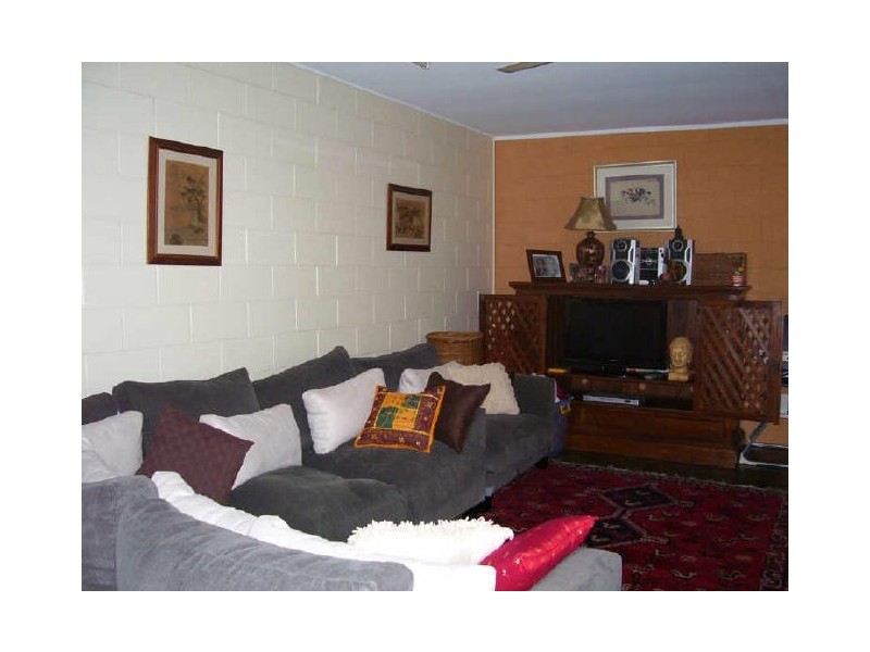 1/16 Kowinka Street, White Rock QLD 4868