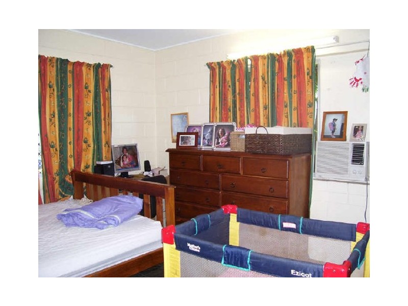 1/16 Kowinka Street, White Rock QLD 4868