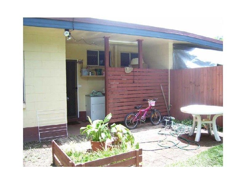 1/16 Kowinka Street, White Rock QLD 4868