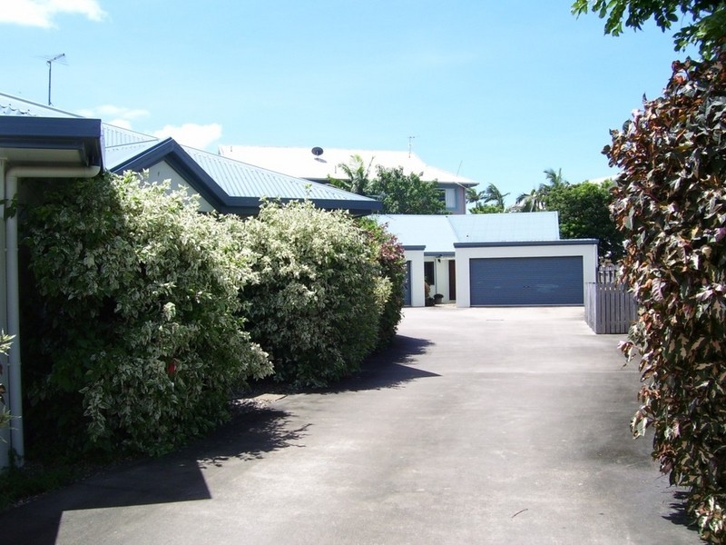 4/5 Cavanagh Close, Woree QLD 4868