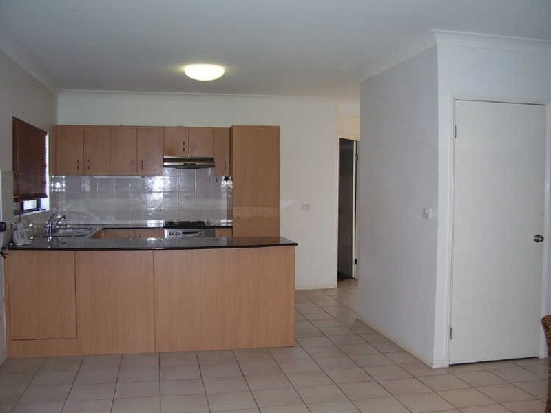 4/5 Cavanagh Close, Woree QLD 4868