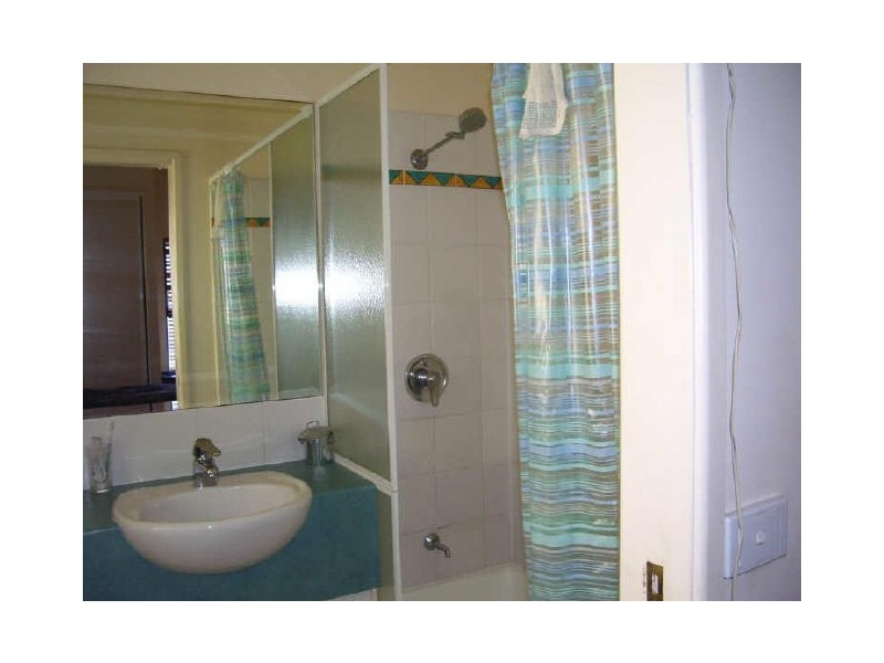 1/437 Draper Street, Parramatta Park QLD 4870