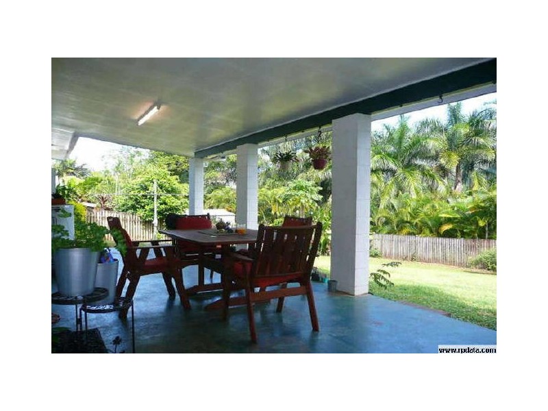 55 Mestrez Street, Mooroobool QLD 4870