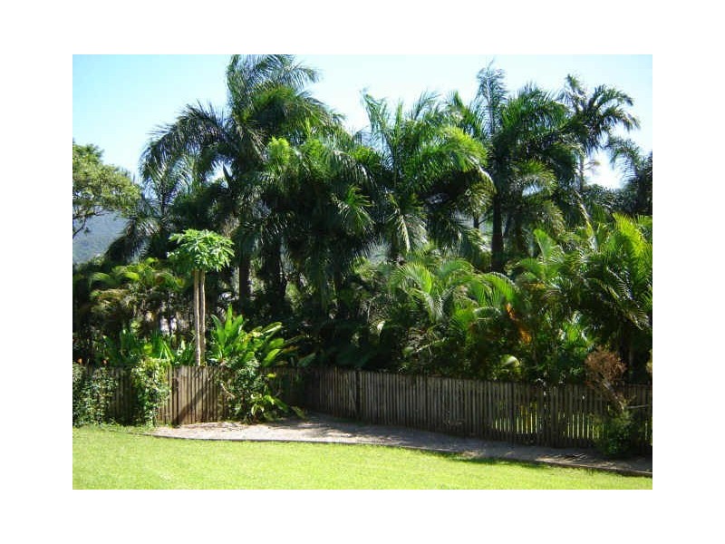 55 Mestrez Street, Mooroobool QLD 4870