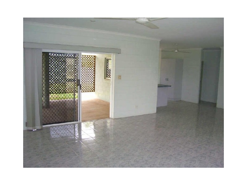 9 Lizard Street, Mount Sheridan QLD 4868