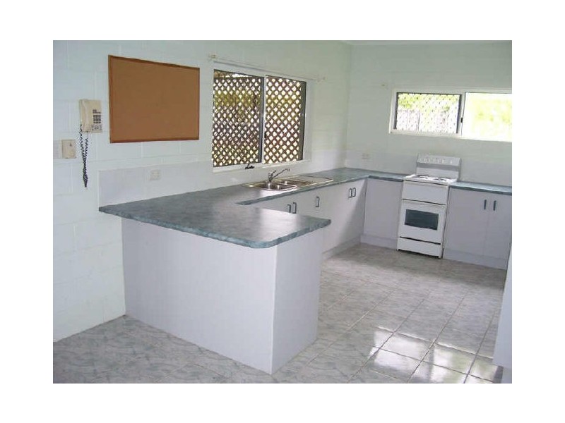 9 Lizard Street, Mount Sheridan QLD 4868