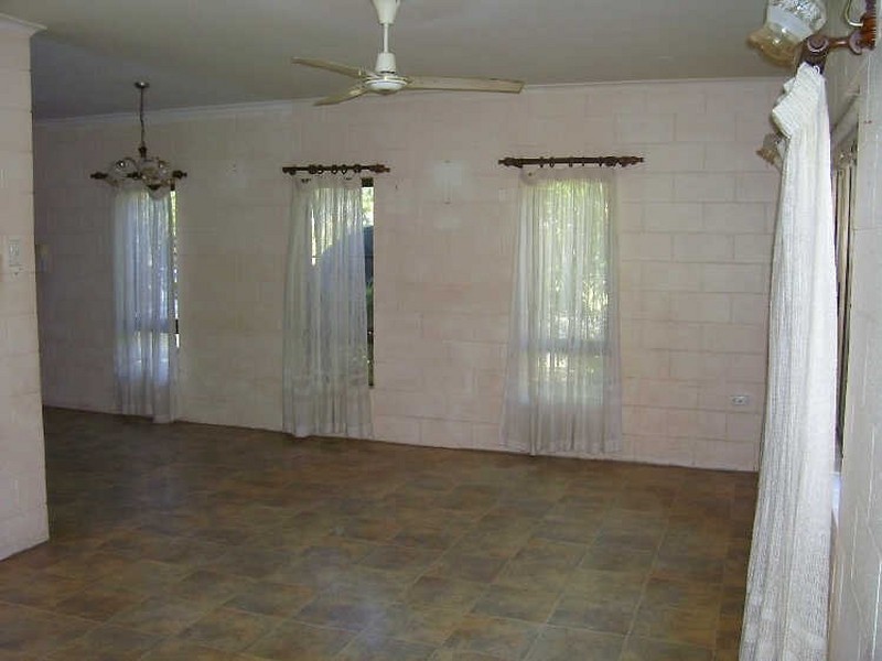 33 Sirius Street, Bentley Park QLD 4869