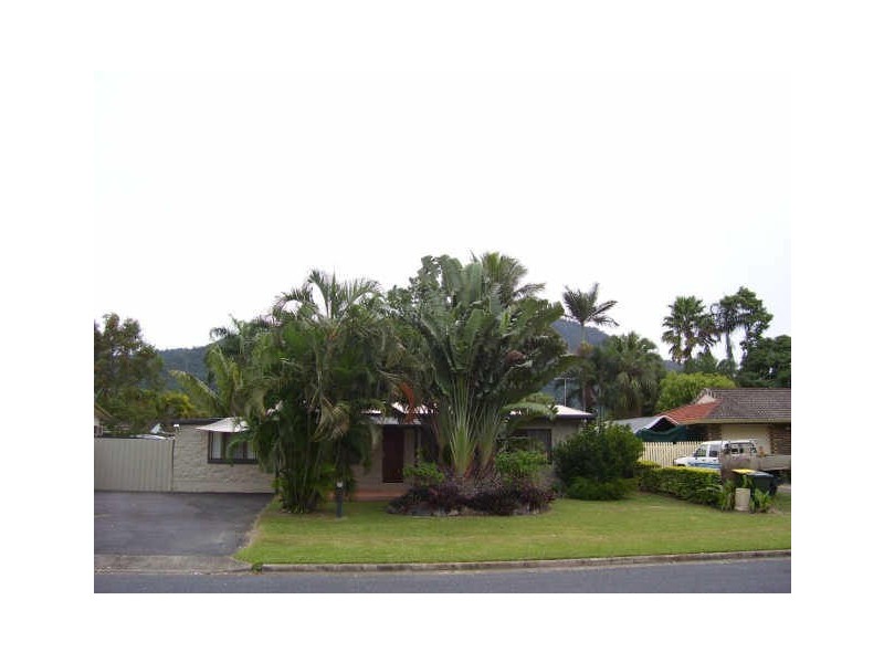 27 Mestrez Street, Mooroobool QLD 4870