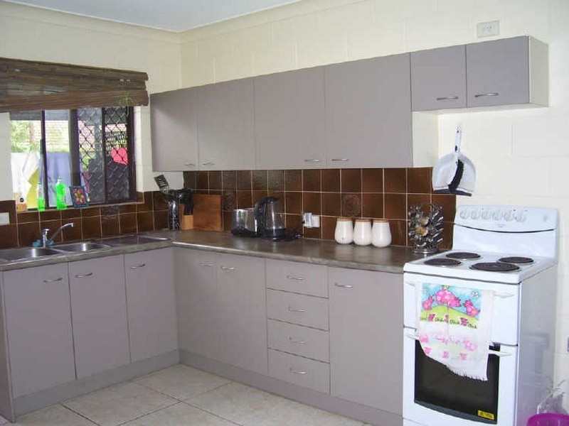 1/4 Hector Close, Westcourt QLD 4870
