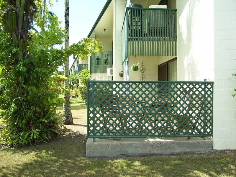 1/4 Hector Close, Westcourt QLD 4870