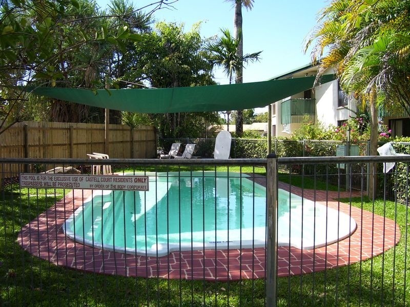 1/4 Hector Close, Westcourt QLD 4870