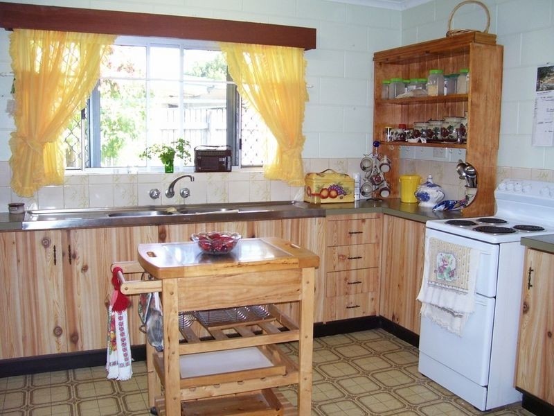 5 Rita Close, Woree QLD 4868