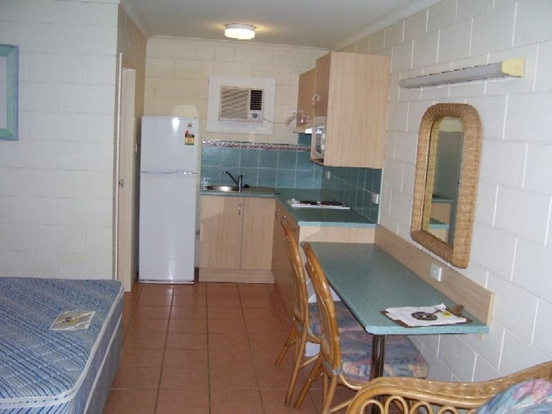 350/1 Anderson Road, Woree QLD 4868