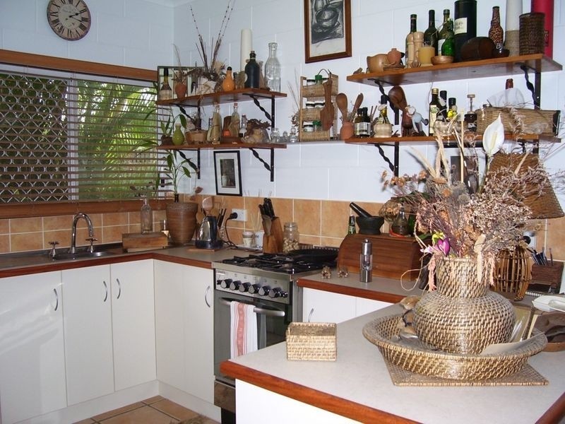 11/74 Swallow Street, Mooroobool QLD 4870