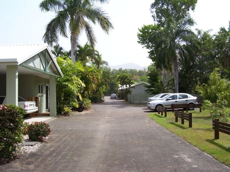 11/74 Swallow Street, Mooroobool QLD 4870