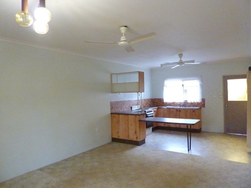 2/14 Jasper Street, Woree QLD 4868