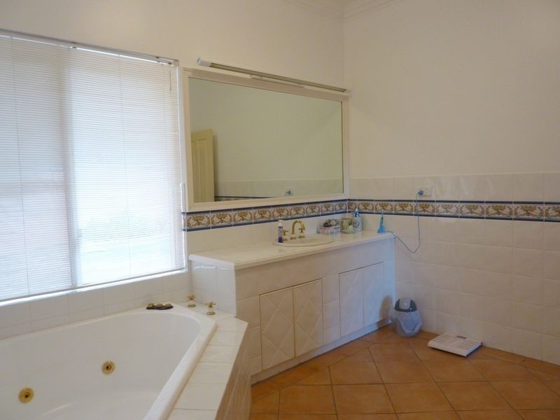 271 Toogood Road, Bayview Heights QLD 4868