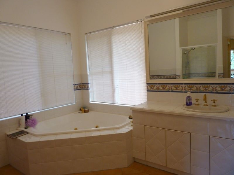 271 Toogood Road, Bayview Heights QLD 4868