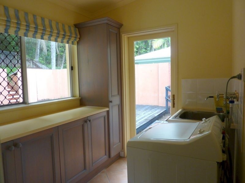 271 Toogood Road, Bayview Heights QLD 4868