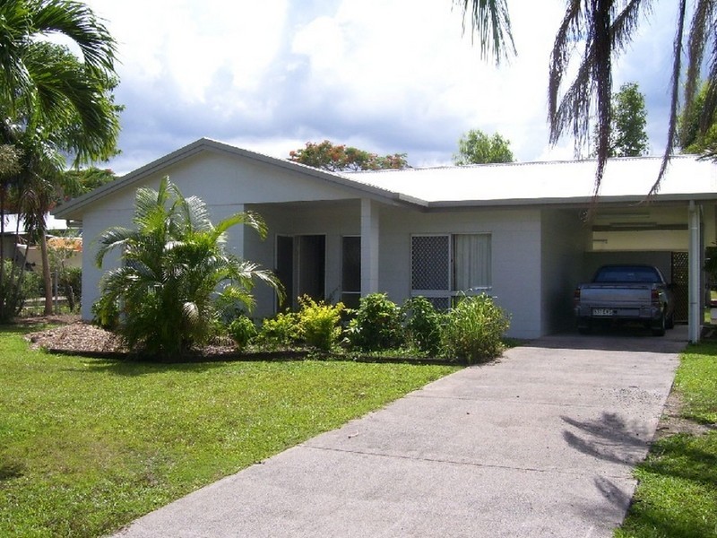 7 Vigilant Close, Bentley Park QLD 4869