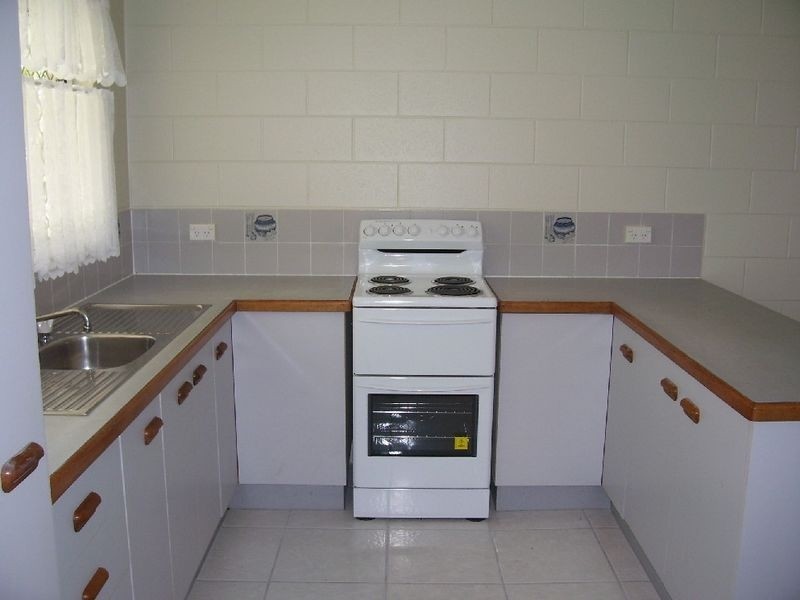 7 Vigilant Close, Bentley Park QLD 4869