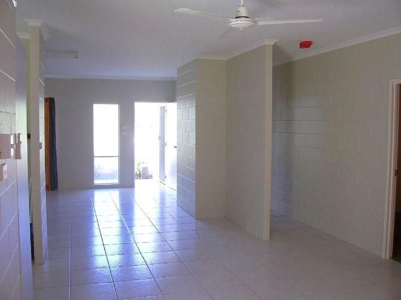 7 Vigilant Close, Bentley Park QLD 4869