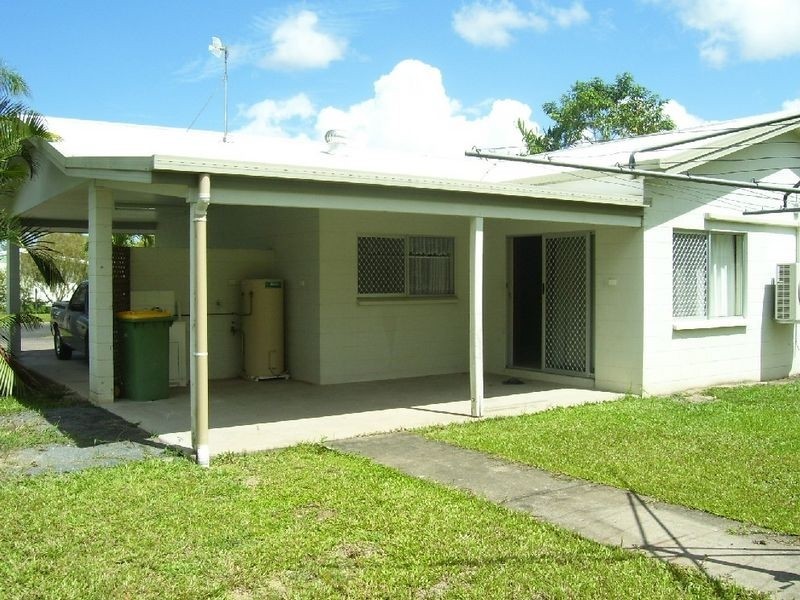 7 Vigilant Close, Bentley Park QLD 4869