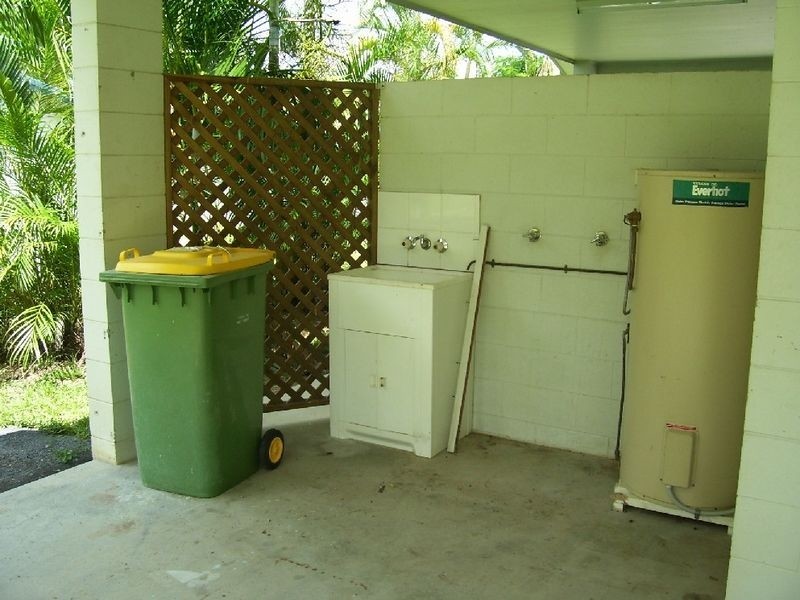 7 Vigilant Close, Bentley Park QLD 4869