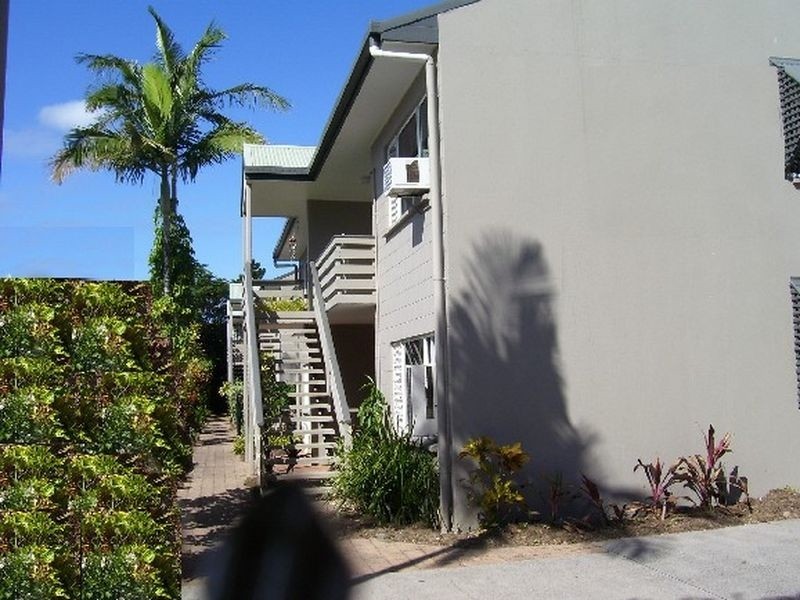 8/23 Balaclava Road, Earlville QLD 4870