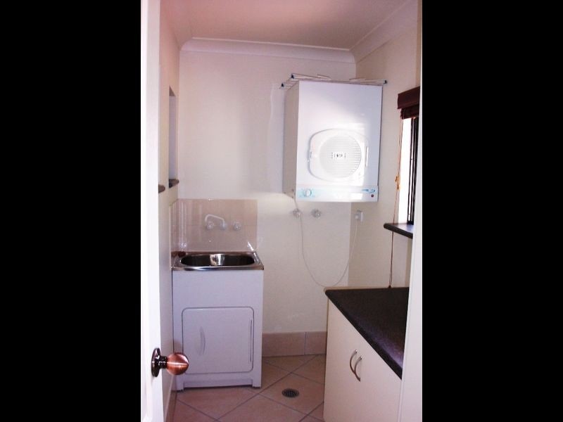 1 & 2/3 Balaclava Road, Earlville QLD 4870