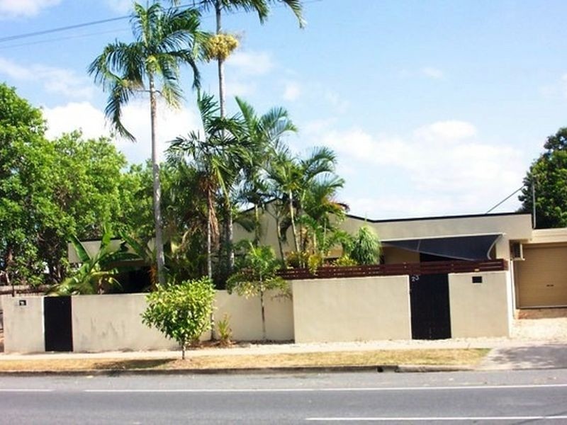 1 & 2/3 Balaclava Road, Earlville QLD 4870