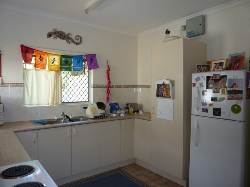 58 Silky Oak Court, Mooroobool QLD 4870