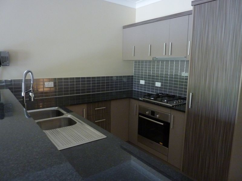 717/12 Gregory Street, Westcourt QLD 4870