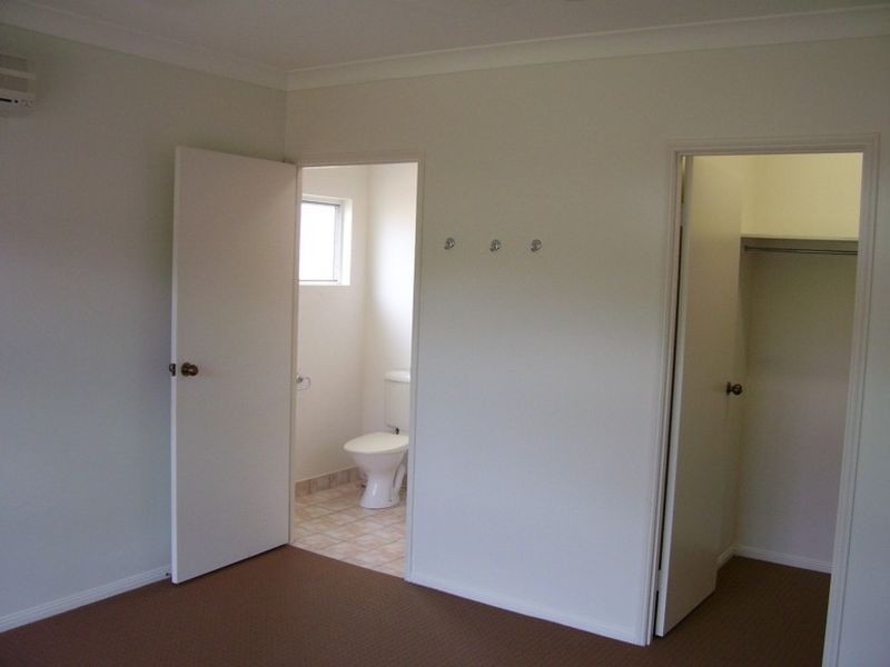 2 Goodfellow Court, Mooroobool QLD 4870