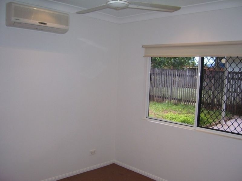2 Goodfellow Court, Mooroobool QLD 4870