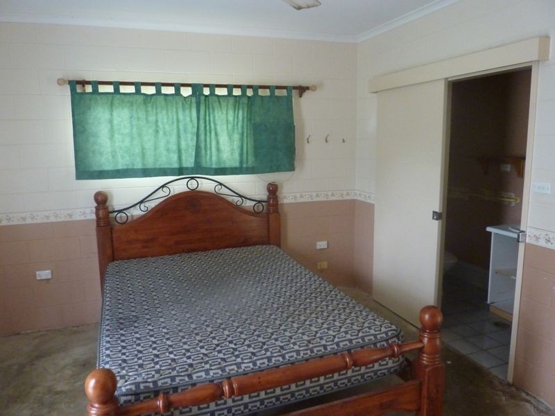 22 Royal Saxon Close, Mount Sheridan QLD 4868