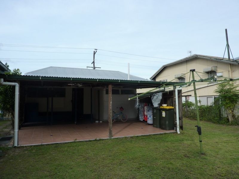 221 Lyons Street, Westcourt QLD 4870