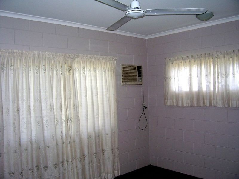 12 Beth Close, Woree QLD 4868