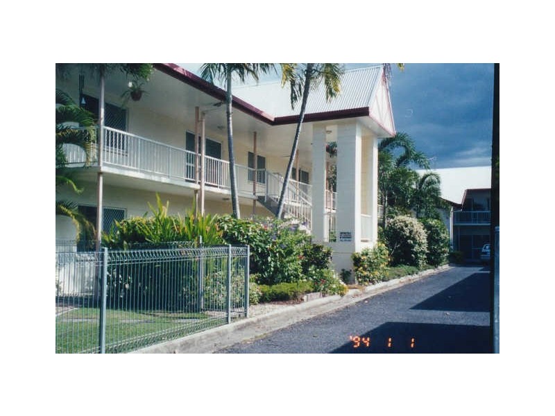 2/37 Winkworth Street, Westcourt QLD 4870