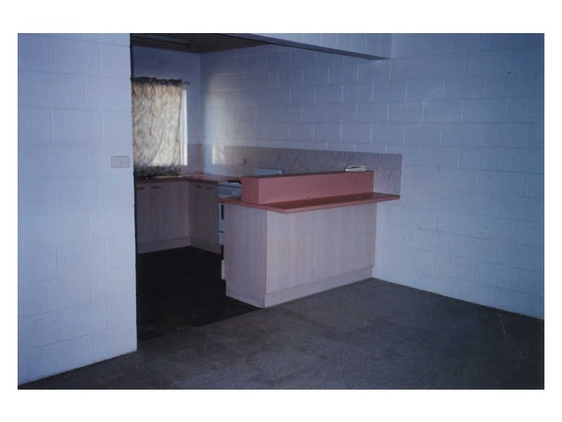 2/37 Winkworth Street, Westcourt QLD 4870