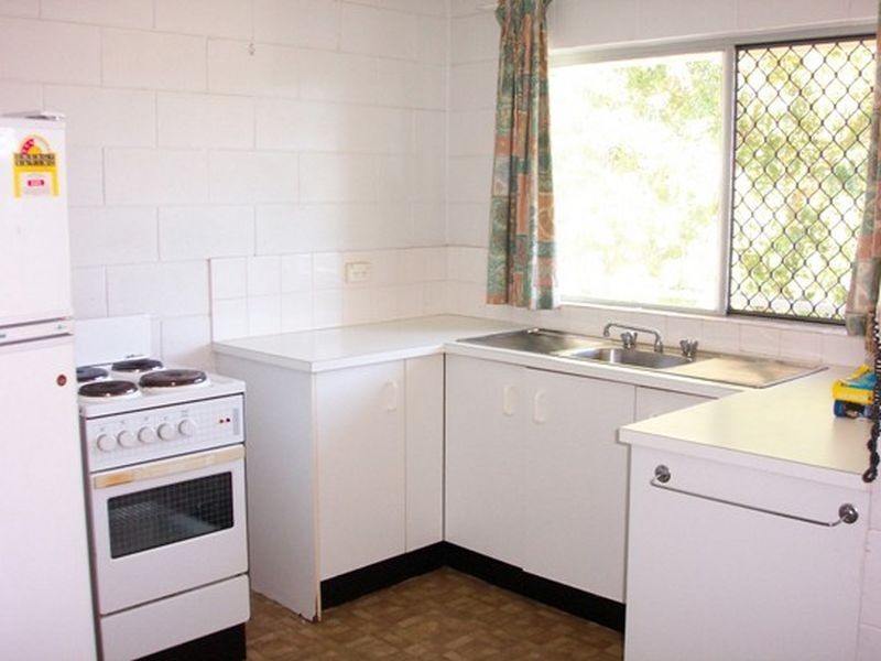 5/239 Lyons Street, Westcourt QLD 4870