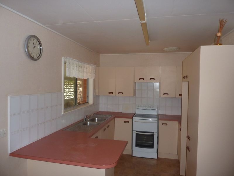 14 Woomera Street, Bayview Heights QLD 4868