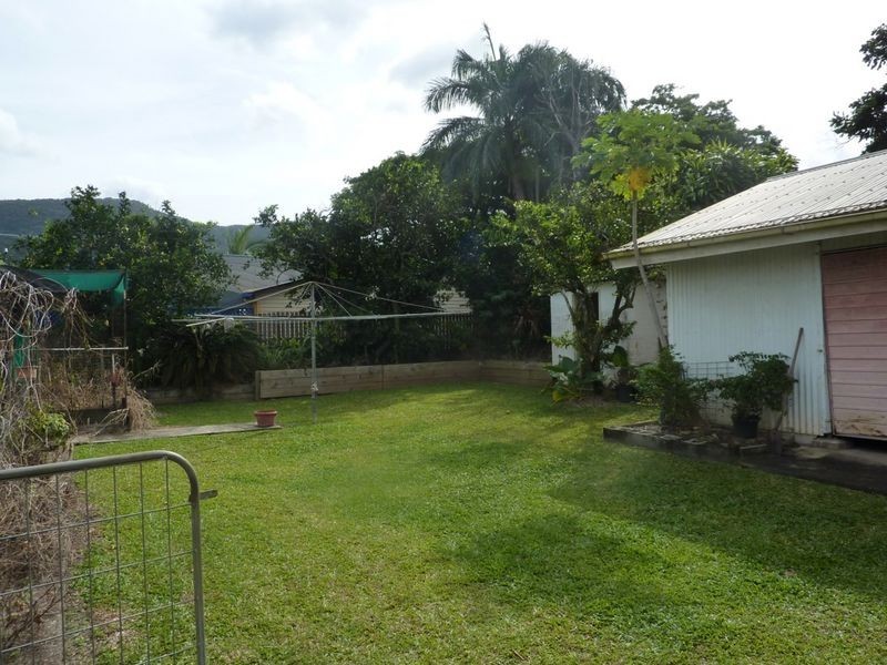 14 Woomera Street, Bayview Heights QLD 4868