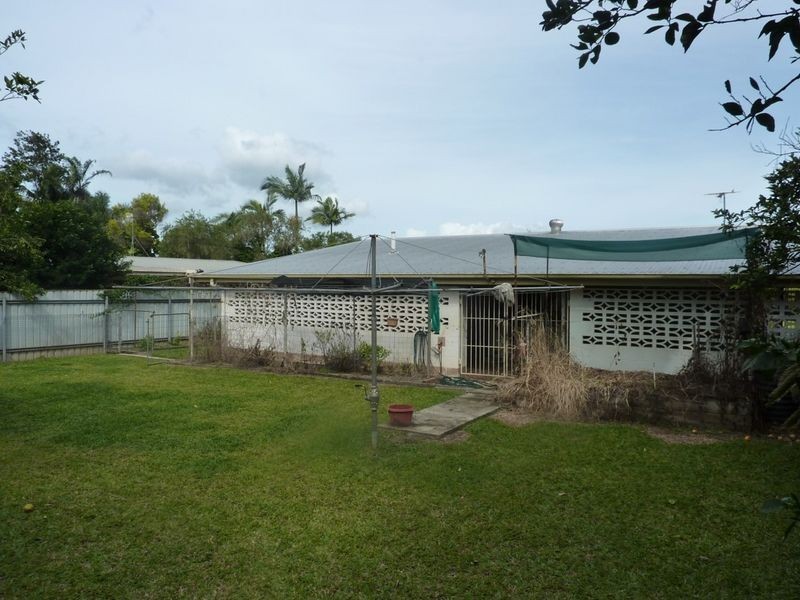 14 Woomera Street, Bayview Heights QLD 4868