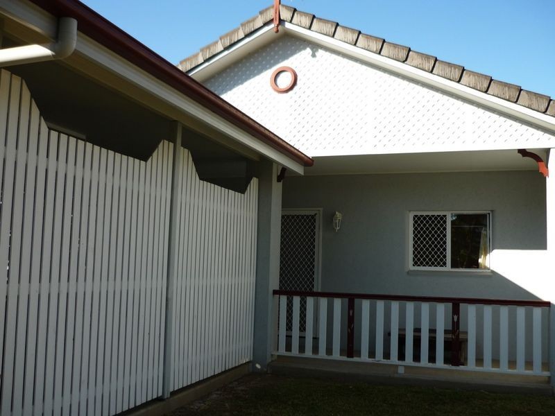 58 Silky Oak Court, Mooroobool QLD 4870