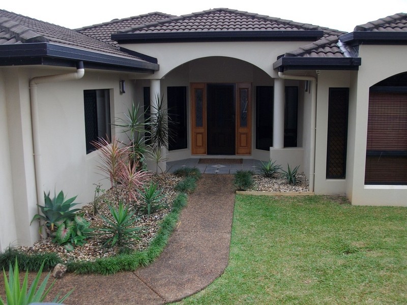 142 McFarlane Drive, Kanimbla QLD 4870