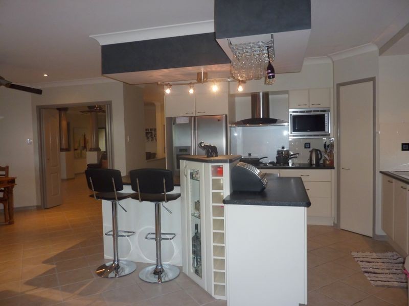 142 McFarlane Drive, Kanimbla QLD 4870