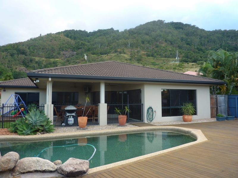 142 McFarlane Drive, Kanimbla QLD 4870