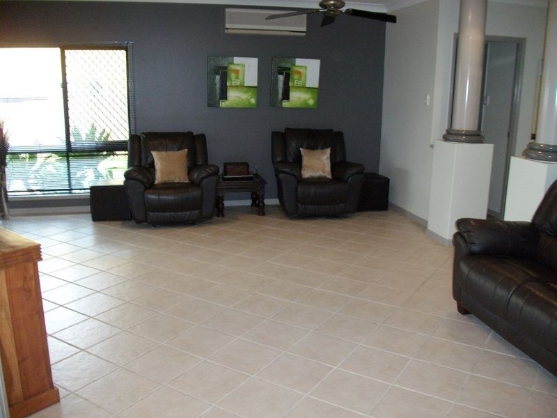 142 McFarlane Drive, Kanimbla QLD 4870